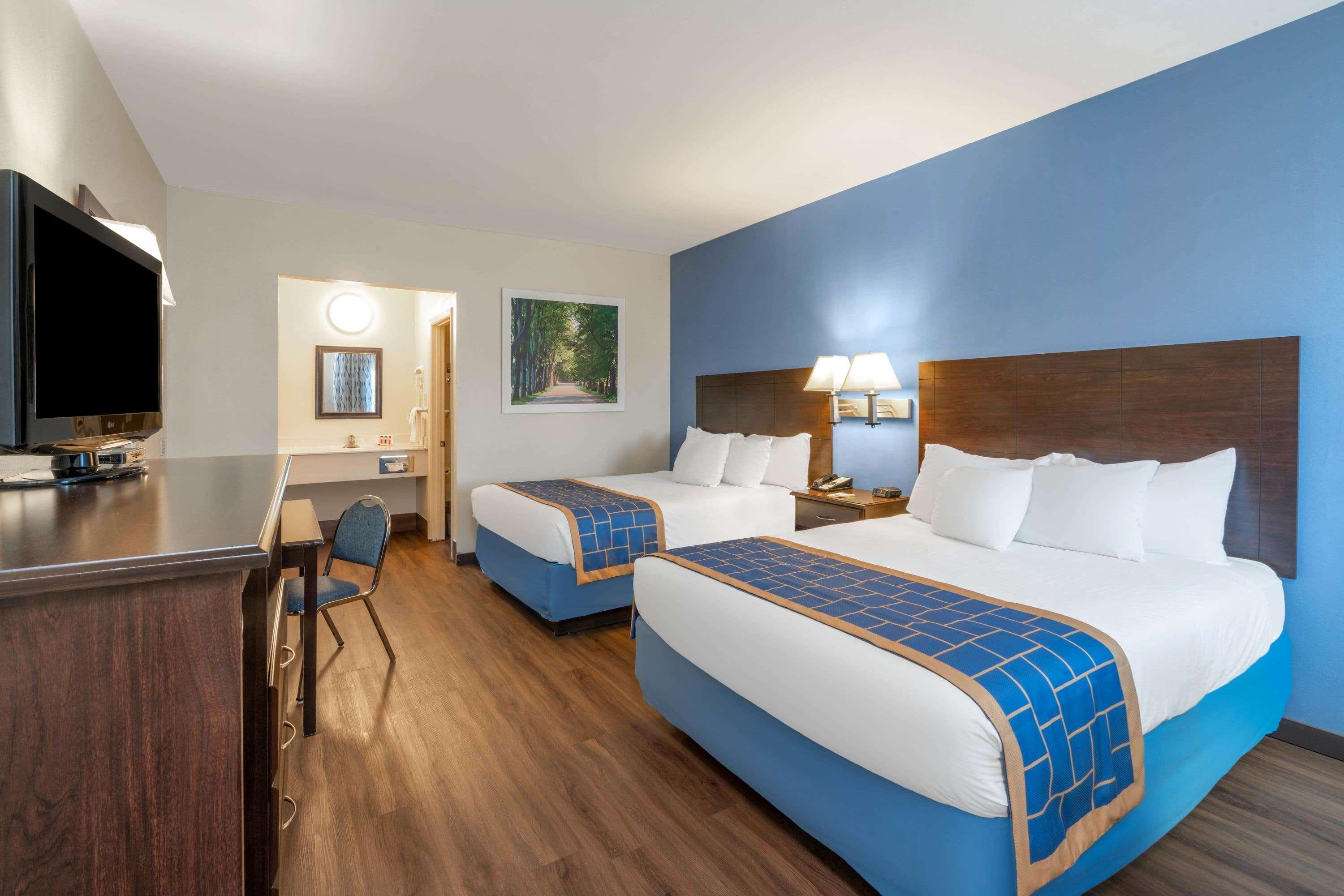 Days Inn By Wyndham Grants Bagian luar foto