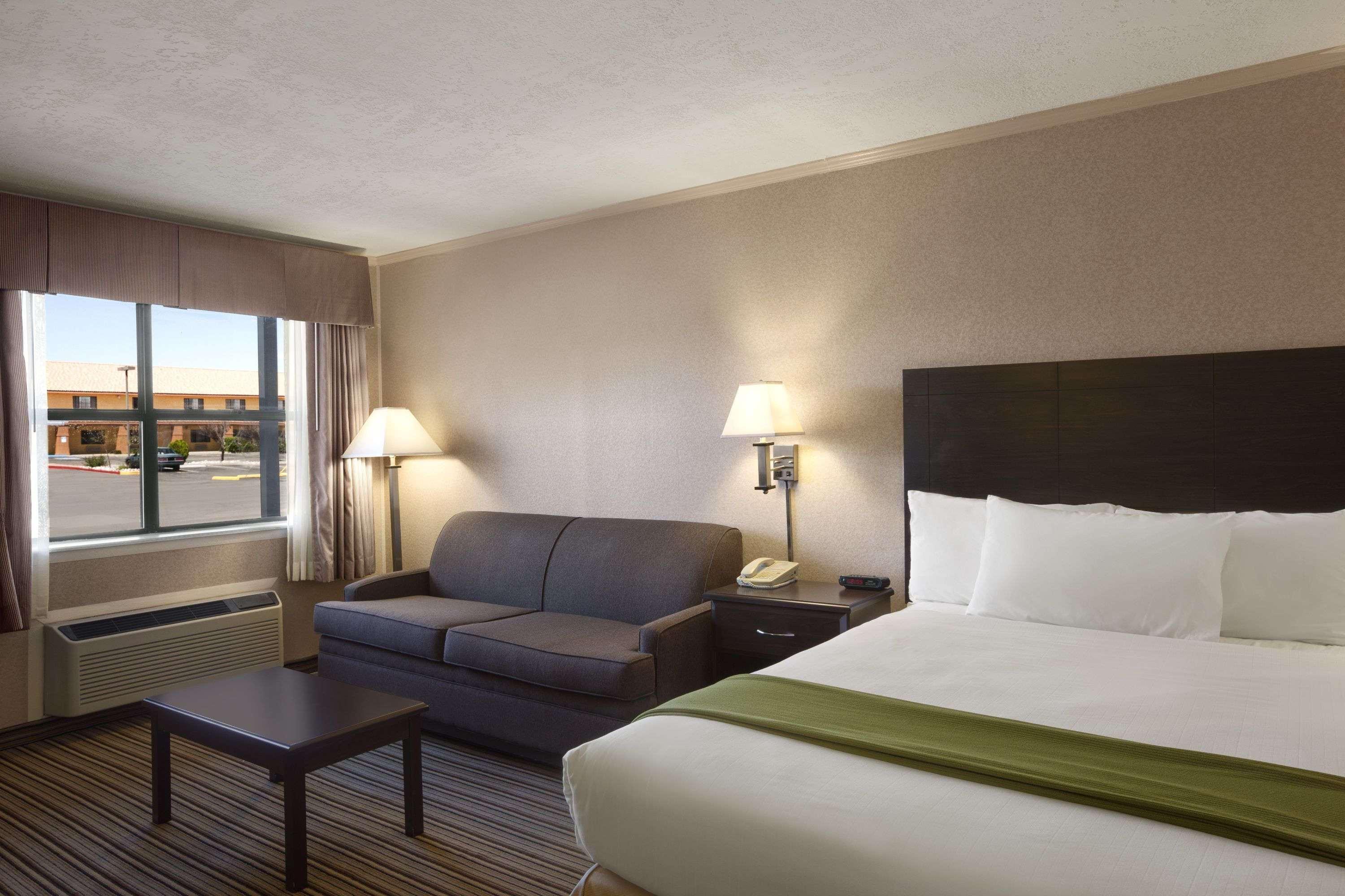 Days Inn By Wyndham Grants Bagian luar foto
