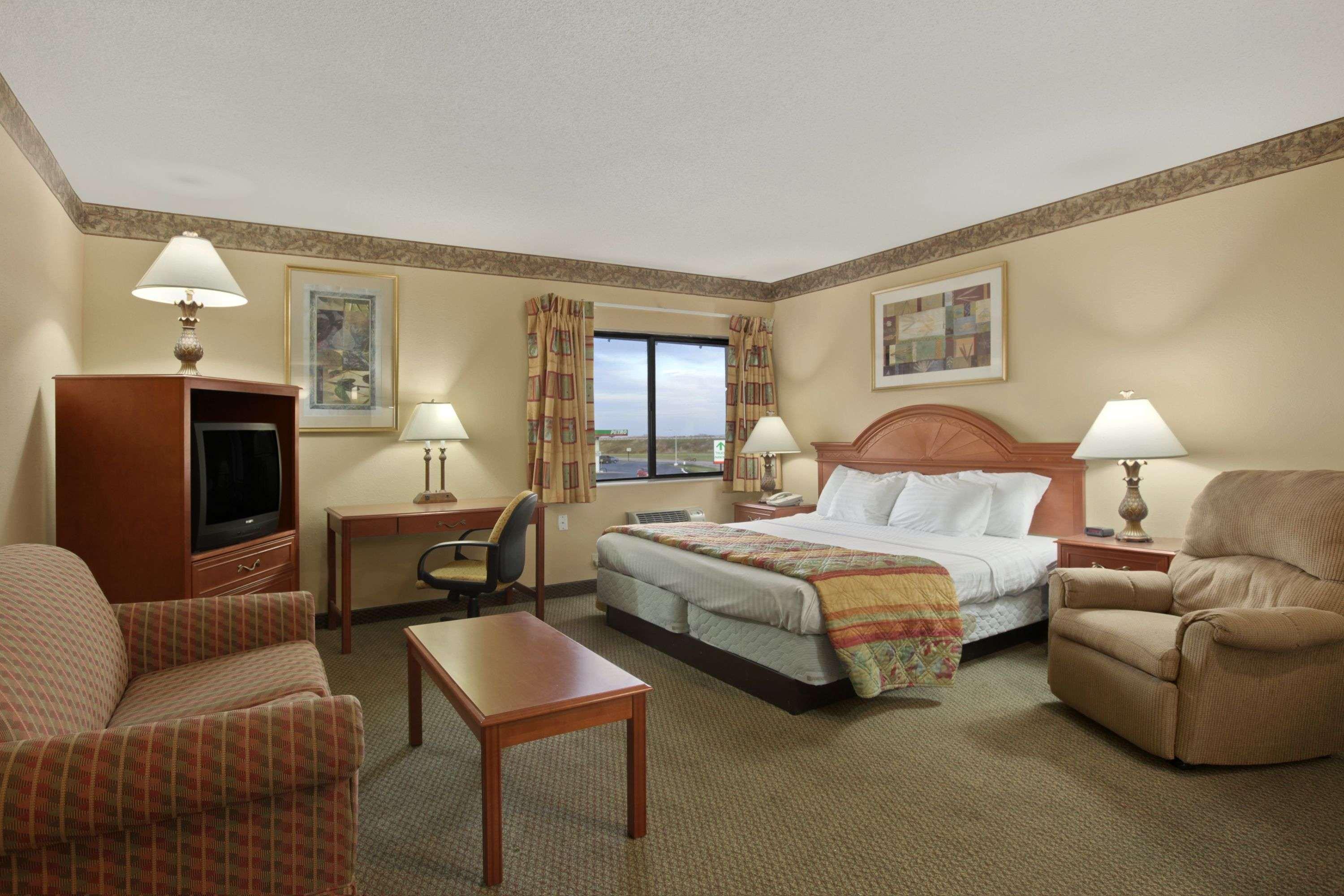 Days Inn By Wyndham Grants Bagian luar foto
