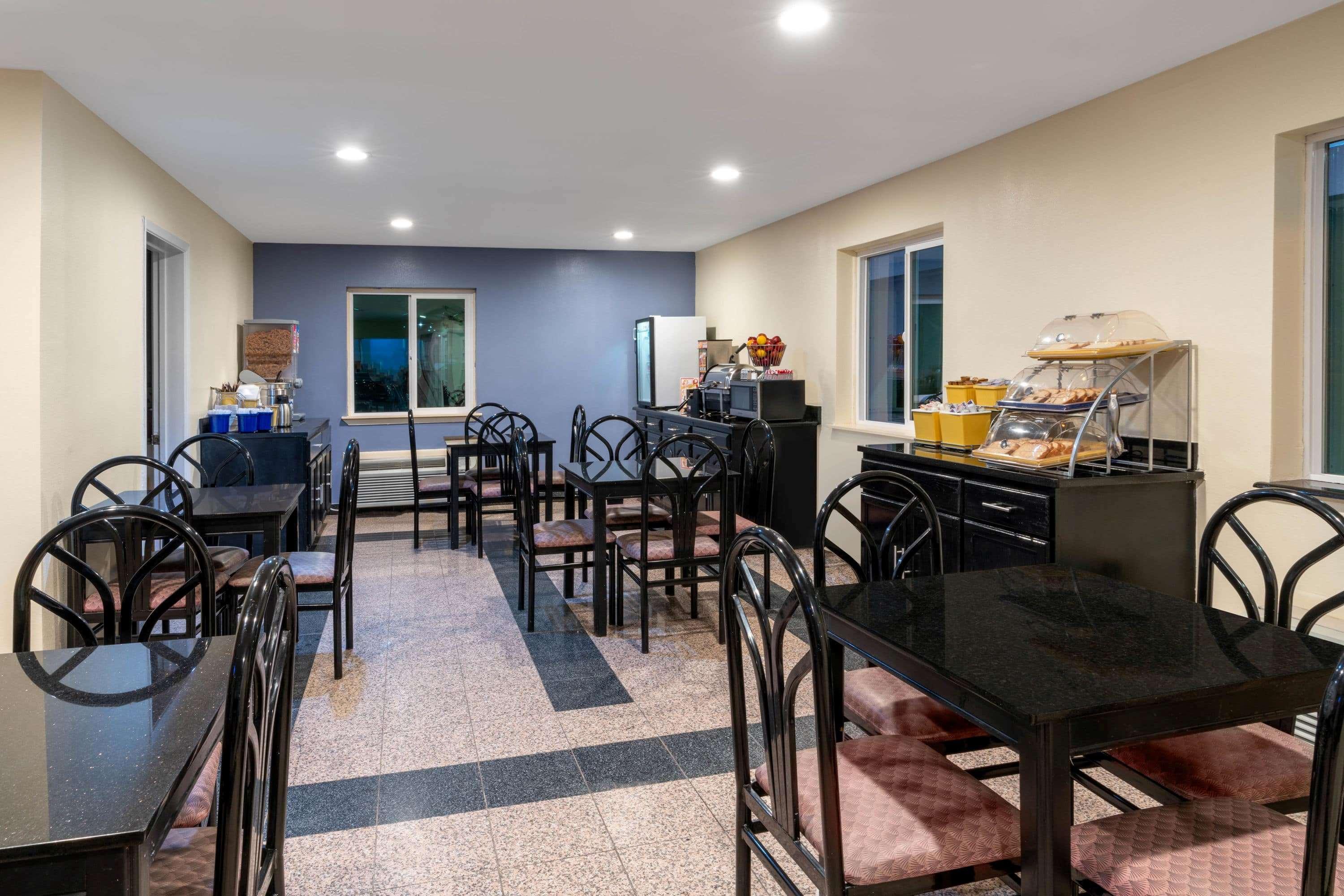 Days Inn By Wyndham Grants Bagian luar foto